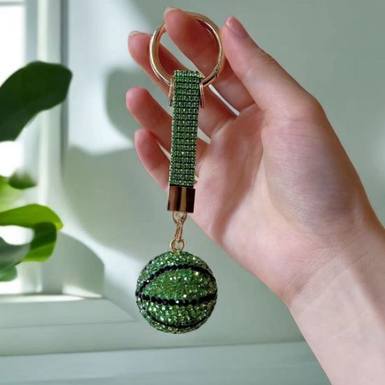 图片 Creative cute diamond basketball car keychain women's bag pendant metal key chain ring cartoon gift
